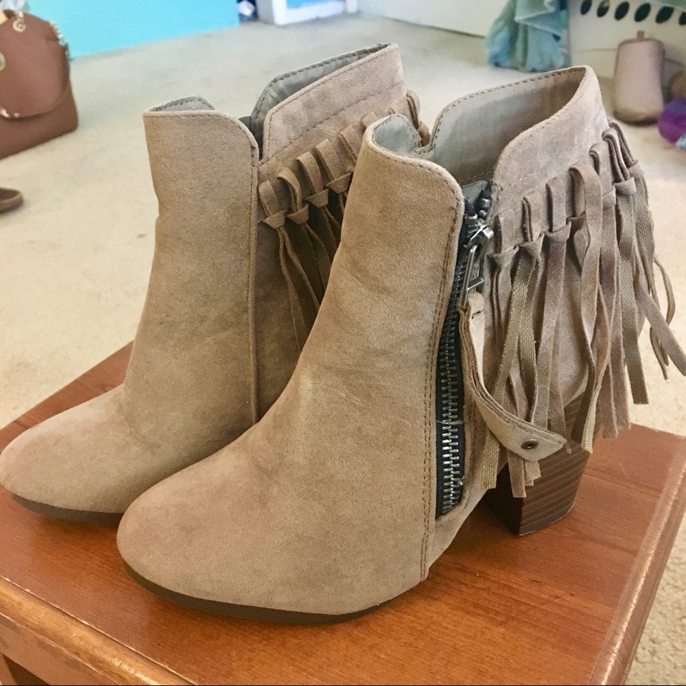 Mauve fringe ankle booties